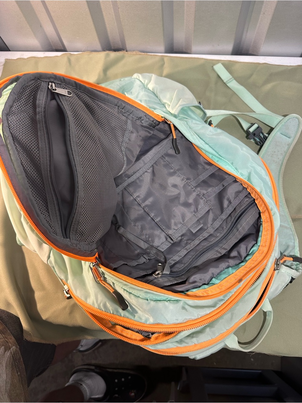 The North Face Surge II Backpack Mint Green Orange Laptop Bag - Picture 9 of 13